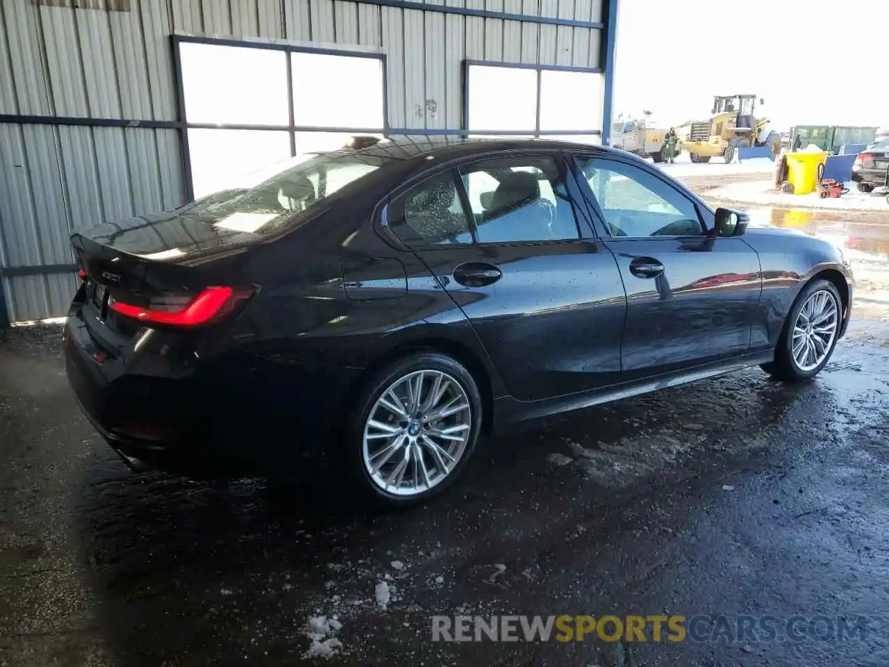 3 Photograph of a damaged car 3MW89FF09P8D57774 BMW 3 SERIES 2023