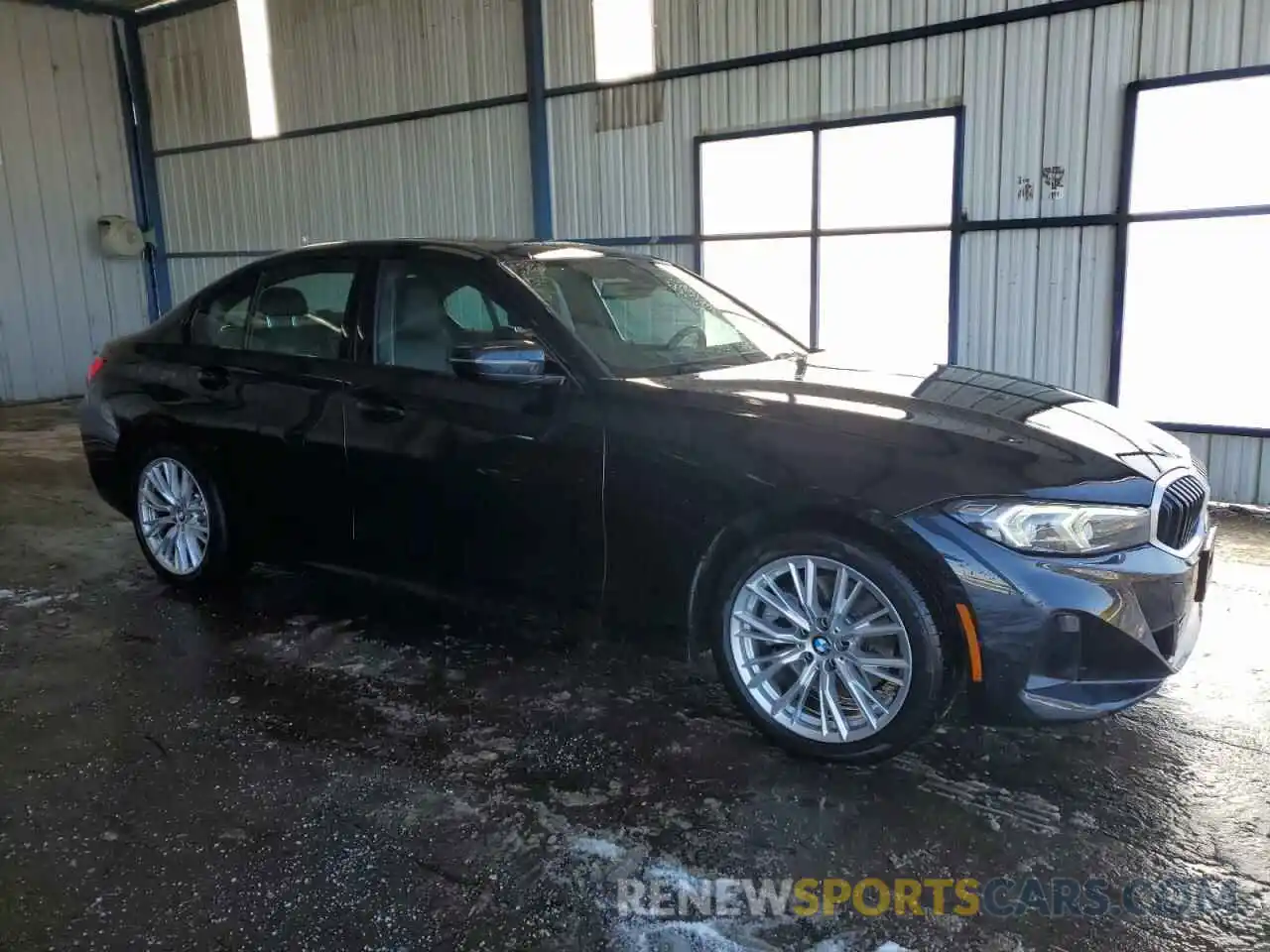 4 Photograph of a damaged car 3MW89FF09P8D57774 BMW 3 SERIES 2023