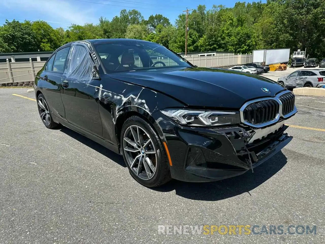 4 Photograph of a damaged car 3MW89FF09P8D75692 BMW 3 SERIES 2023