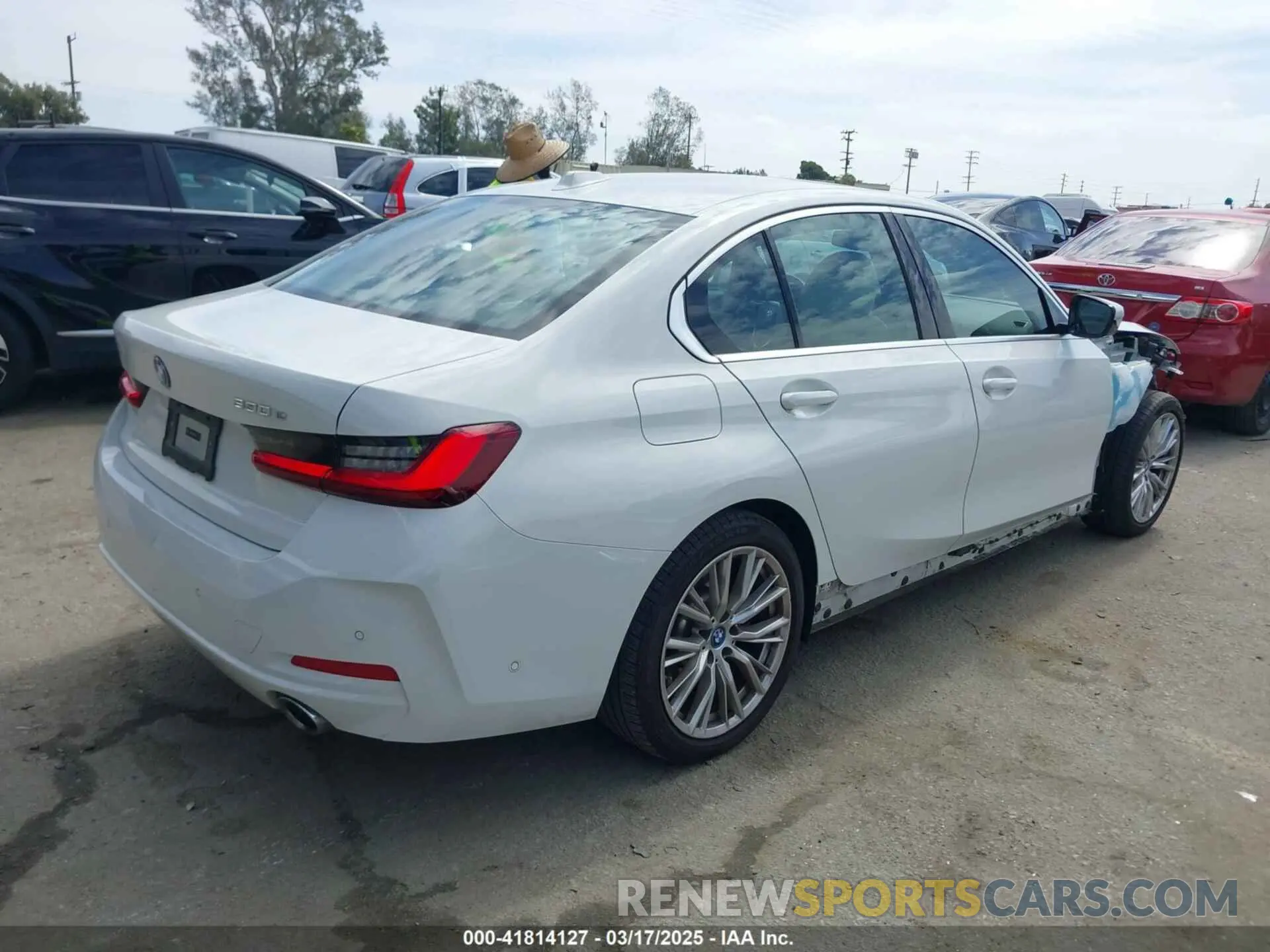 4 Photograph of a damaged car 3MW39FF00R8D79501 BMW 3 SERIES 2024