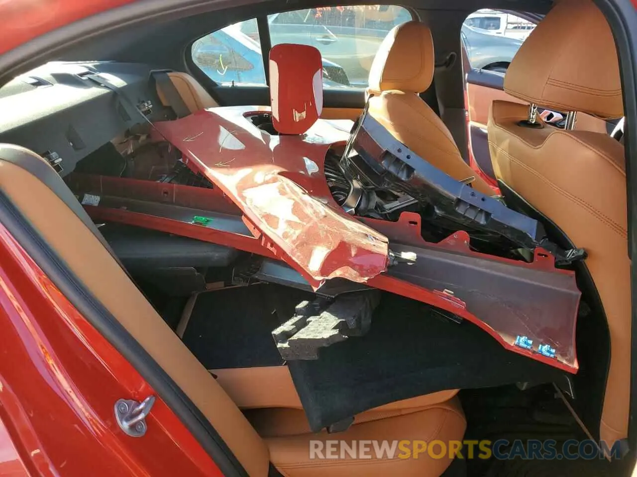 10 Photograph of a damaged car 3MW39FF01R8E69305 BMW 3 SERIES 2024