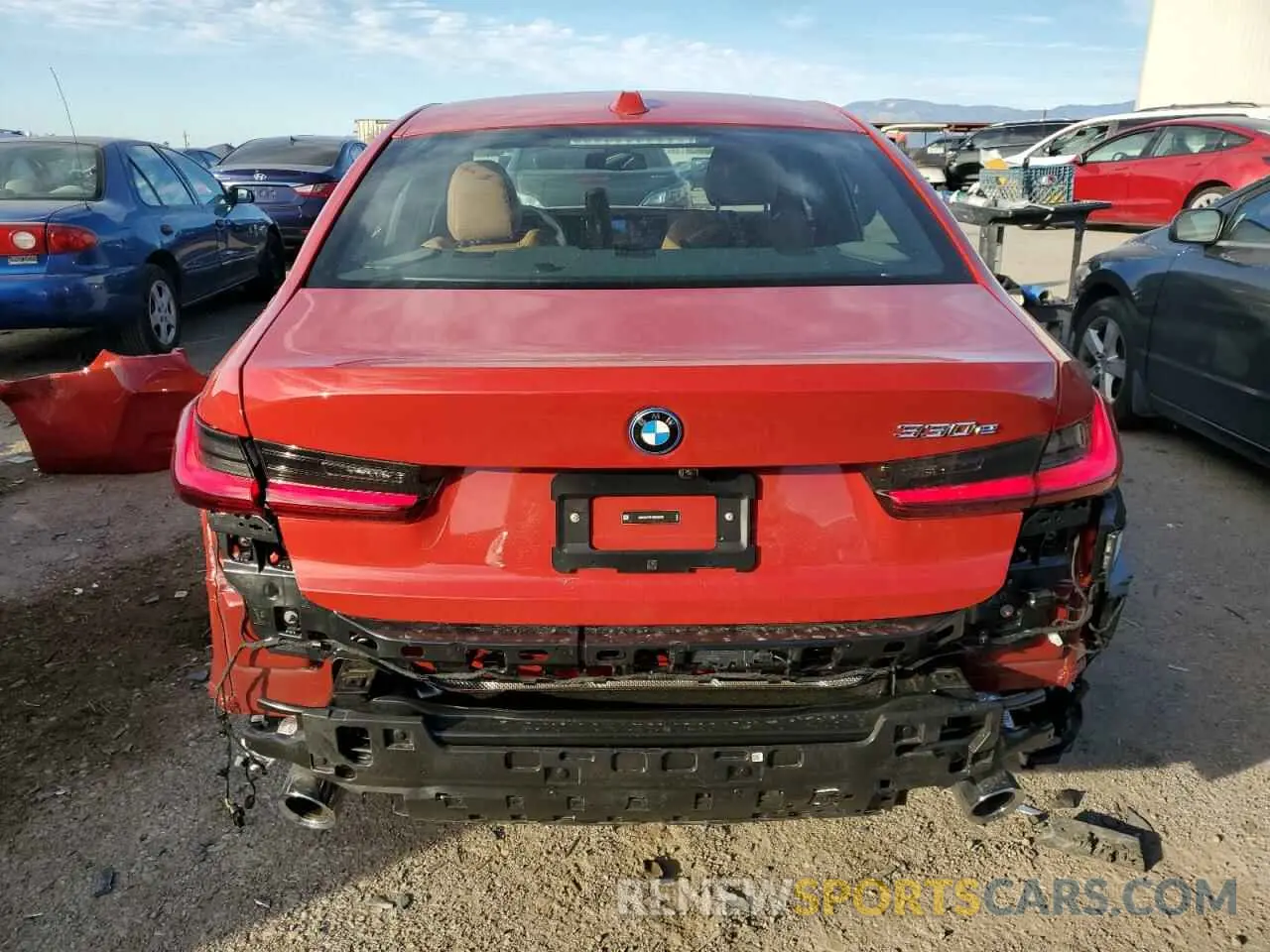 6 Photograph of a damaged car 3MW39FF01R8E69305 BMW 3 SERIES 2024