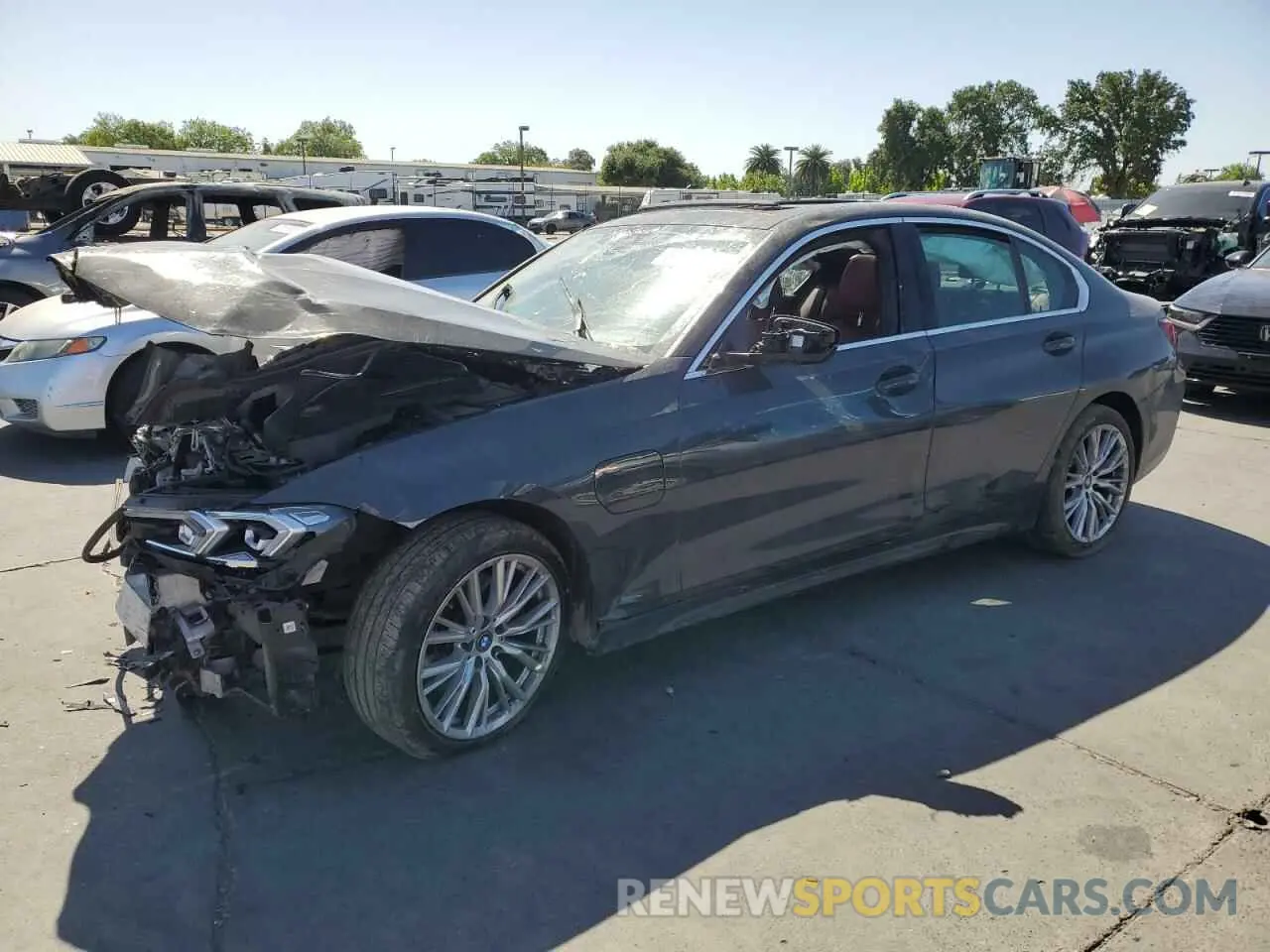 1 Photograph of a damaged car 3MW39FF05R8D97928 BMW 3 SERIES 2024