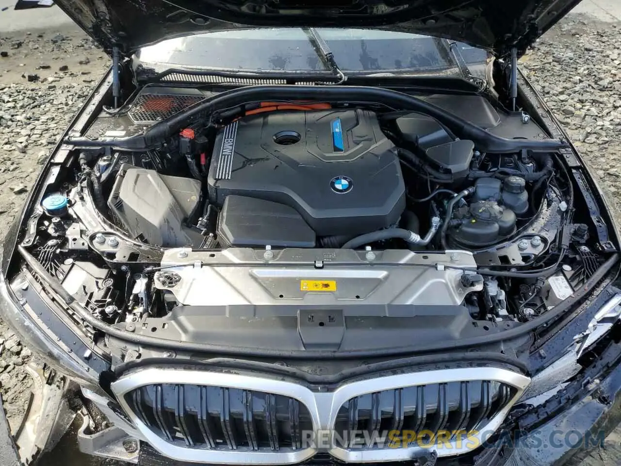 11 Photograph of a damaged car 3MW39FS03R8E11380 BMW 3 SERIES 2024