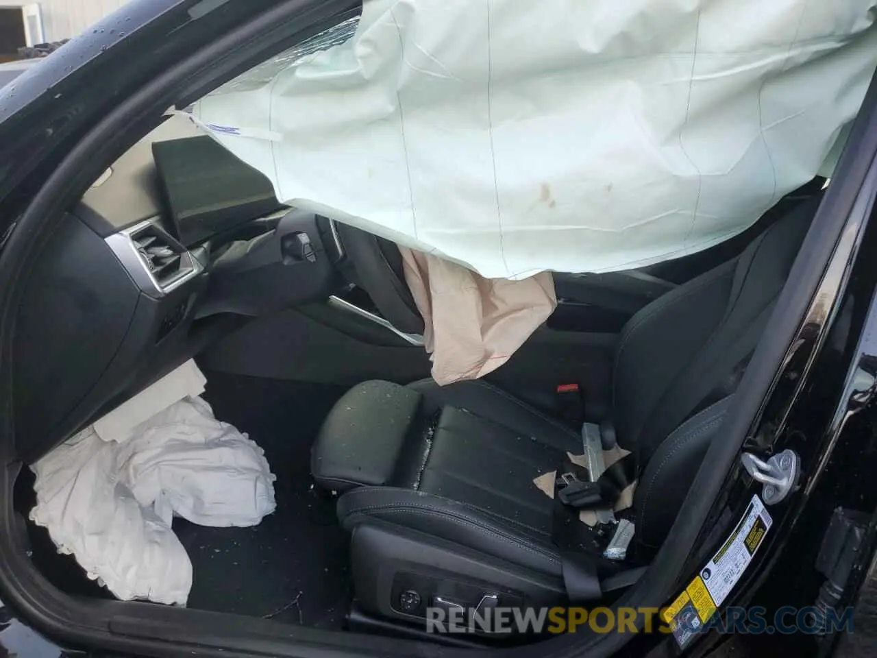 7 Photograph of a damaged car 3MW39FS03R8E11380 BMW 3 SERIES 2024