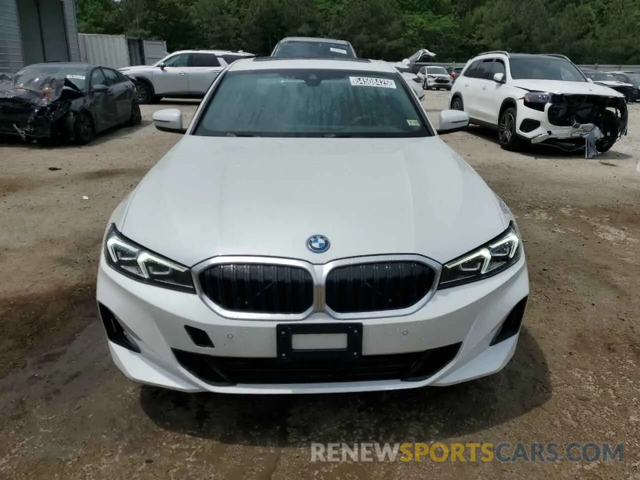 5 Photograph of a damaged car 3MW39FS03R8E68422 BMW 3 SERIES 2024