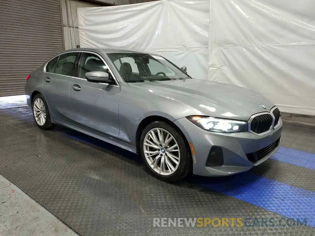 4 Photograph of a damaged car 3MW69FF01R8E06072 BMW 3 SERIES 2024