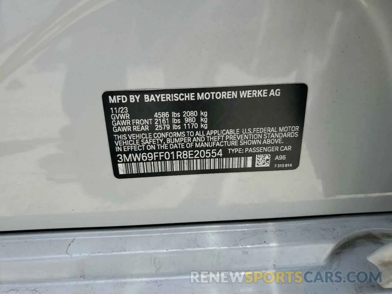 12 Photograph of a damaged car 3MW69FF01R8E20554 BMW 3 SERIES 2024