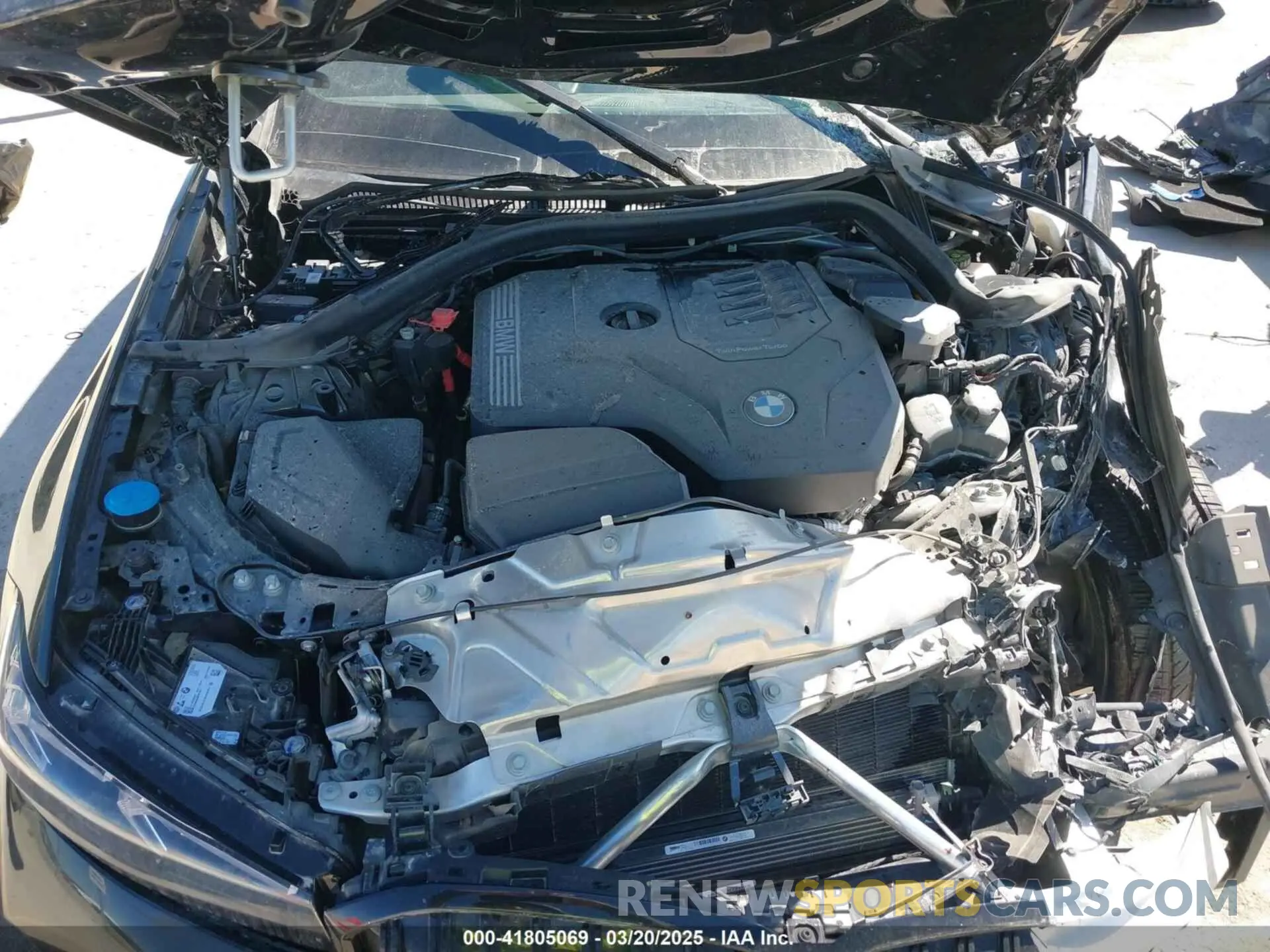 10 Photograph of a damaged car 3MW69FF01R8E75988 BMW 3 SERIES 2024