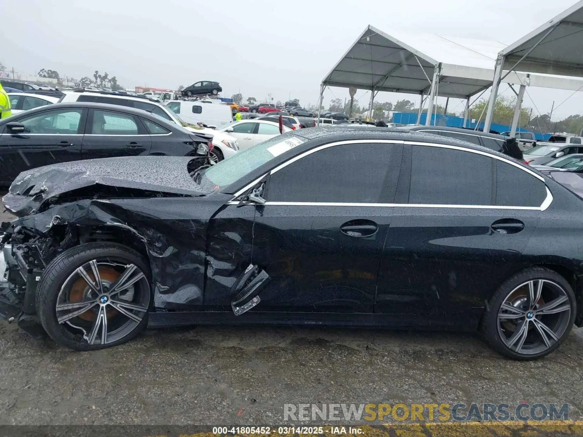 15 Photograph of a damaged car 3MW69FF03R8E82893 BMW 3 SERIES 2024