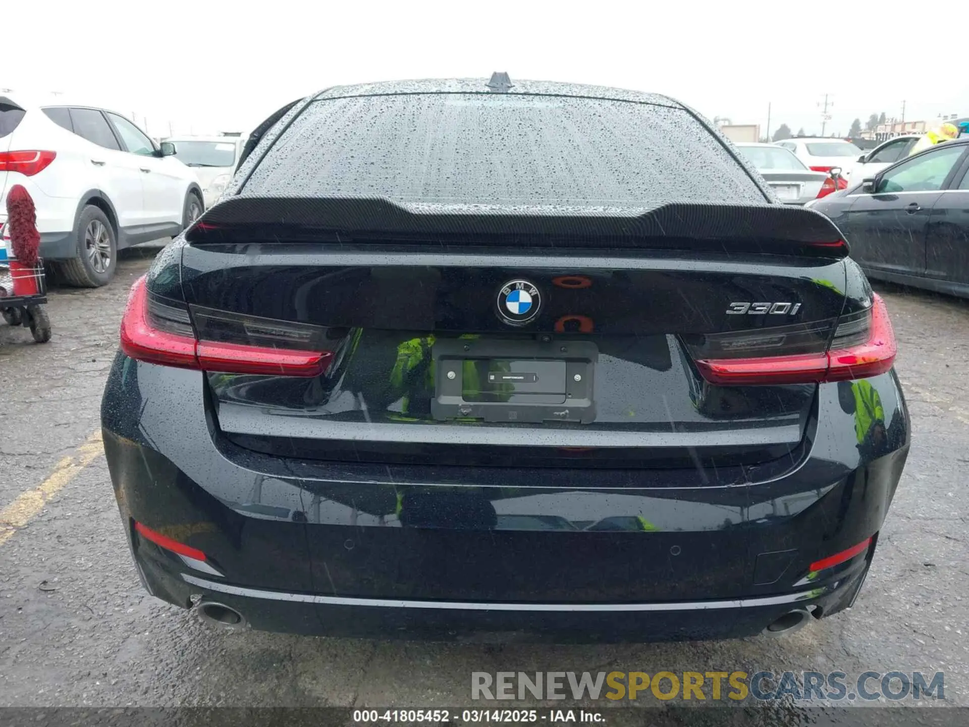 17 Photograph of a damaged car 3MW69FF03R8E82893 BMW 3 SERIES 2024