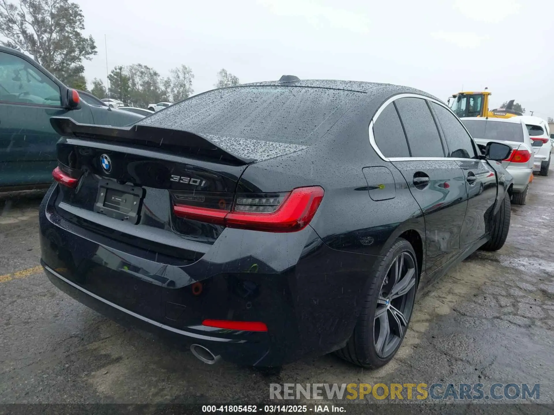 4 Photograph of a damaged car 3MW69FF03R8E82893 BMW 3 SERIES 2024