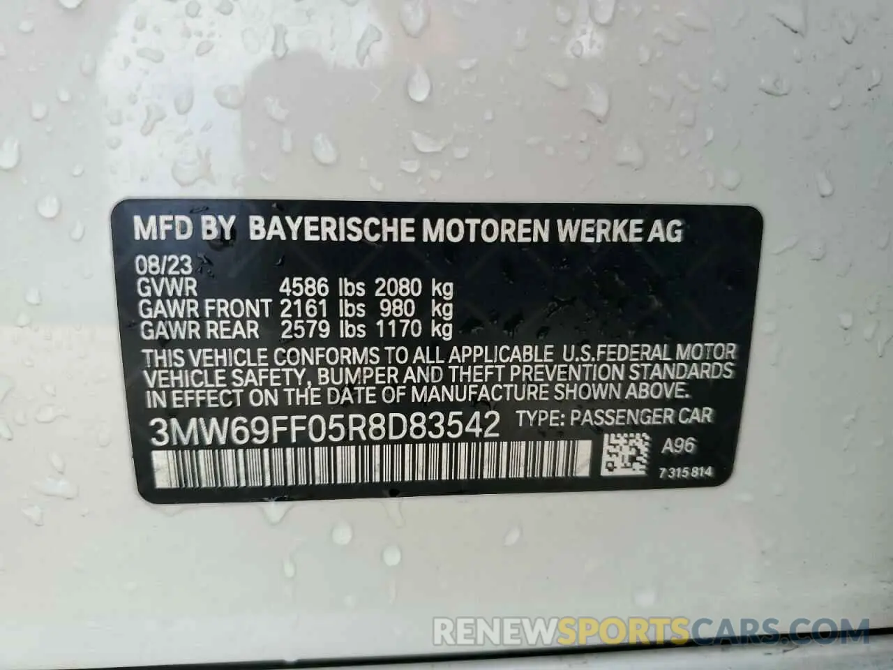 12 Photograph of a damaged car 3MW69FF05R8D83542 BMW 3 SERIES 2024