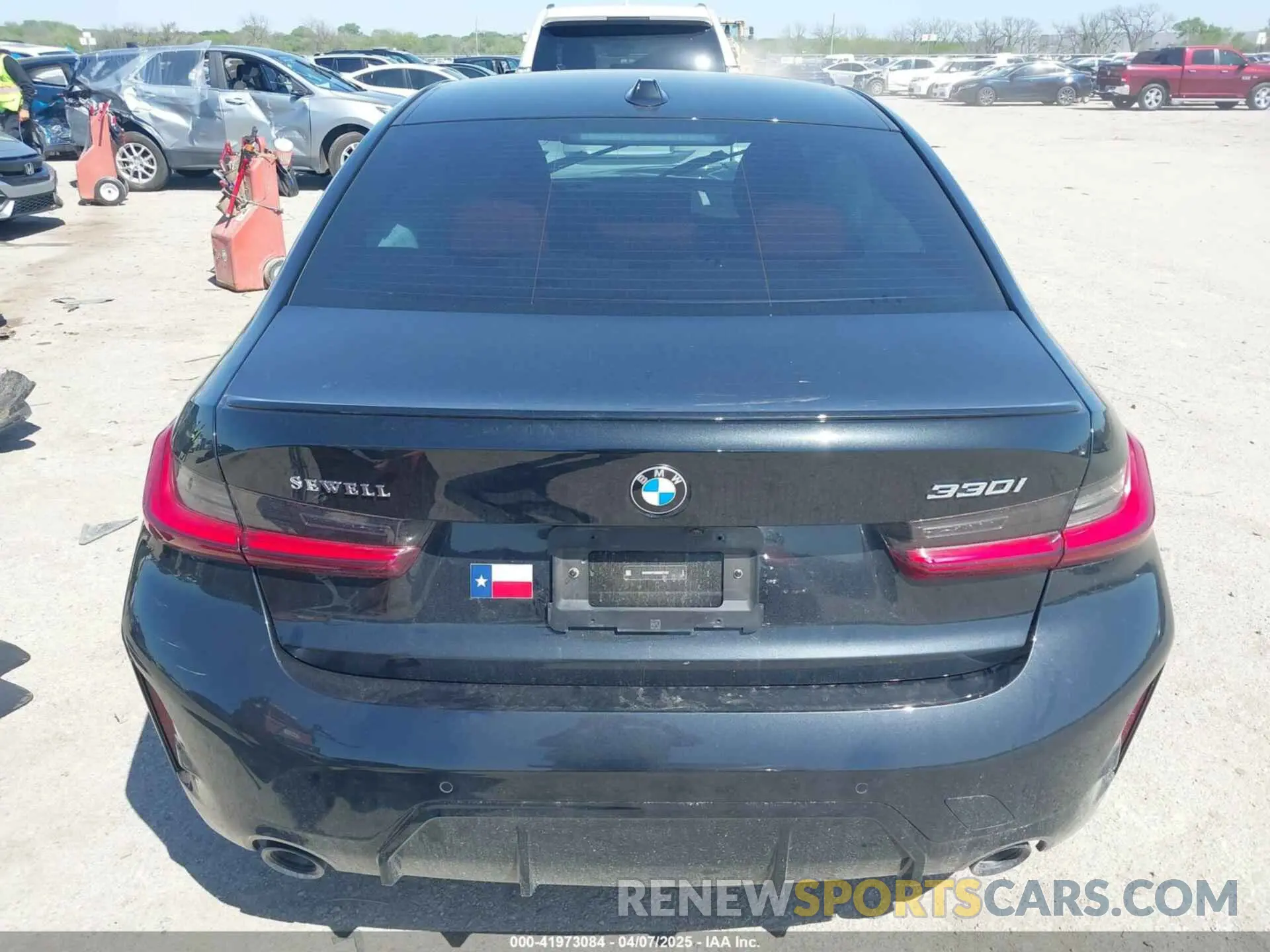 16 Photograph of a damaged car 3MW69FF05R8E87402 BMW 3 SERIES 2024