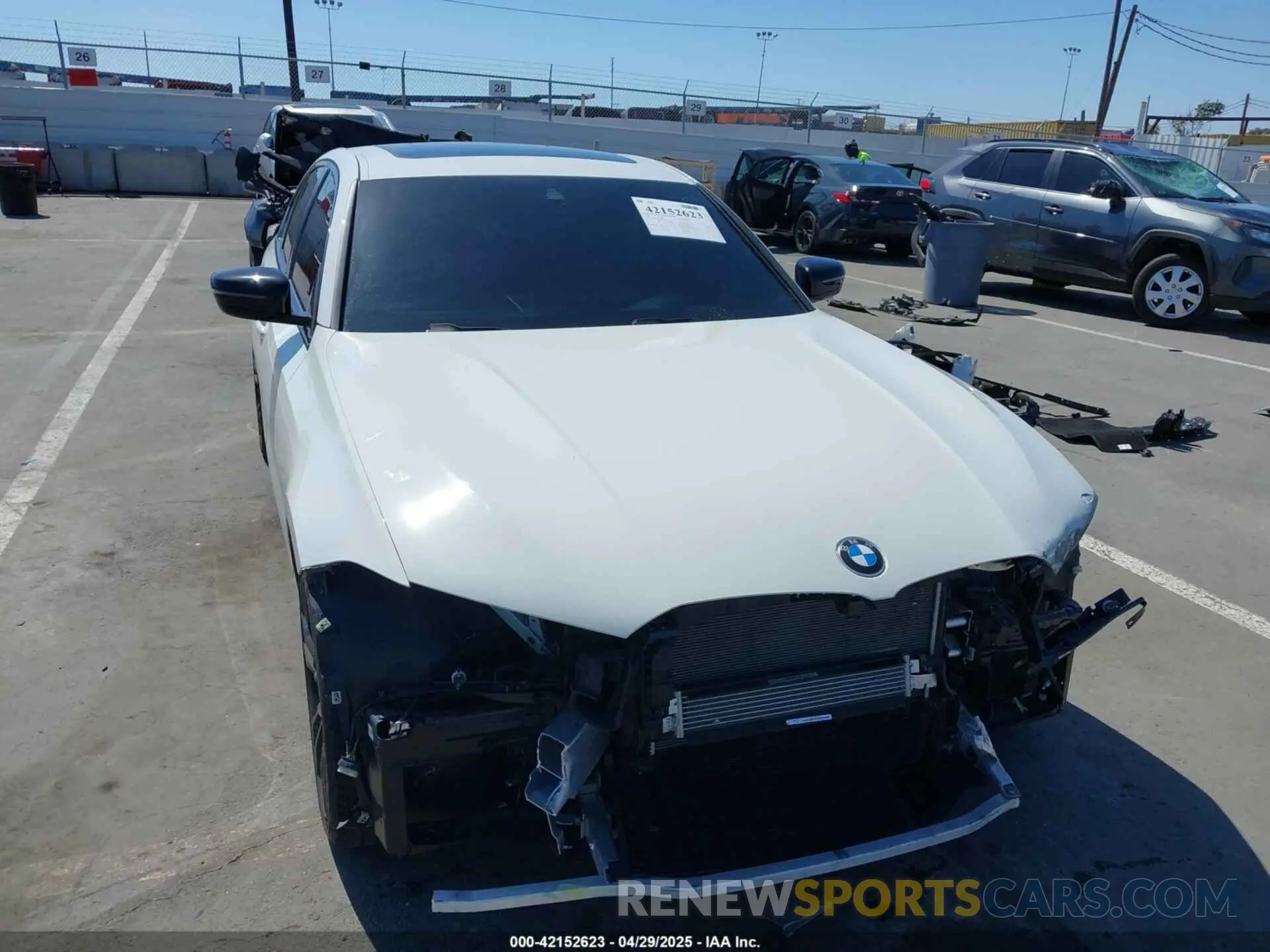 6 Photograph of a damaged car 3MW69FF06R8D79936 BMW 3 SERIES 2024