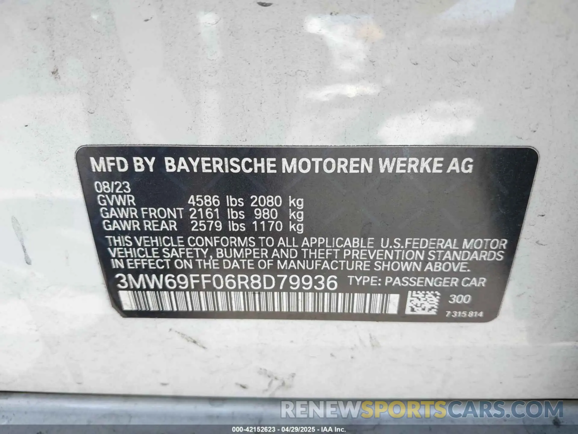 9 Photograph of a damaged car 3MW69FF06R8D79936 BMW 3 SERIES 2024