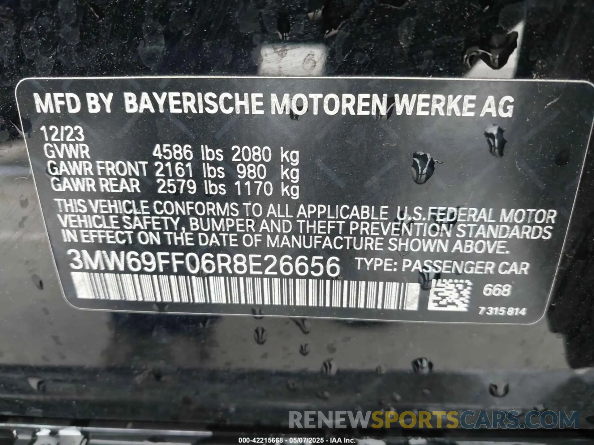 9 Photograph of a damaged car 3MW69FF06R8E26656 BMW 3 SERIES 2024