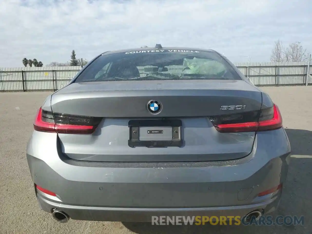 6 Photograph of a damaged car 3MW69FF07R8E41070 BMW 3 SERIES 2024