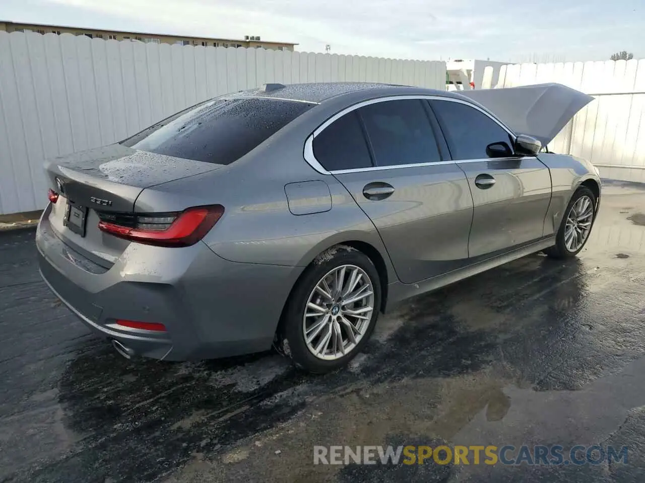 3 Photograph of a damaged car 3MW69FF07R8E87384 BMW 3 SERIES 2024