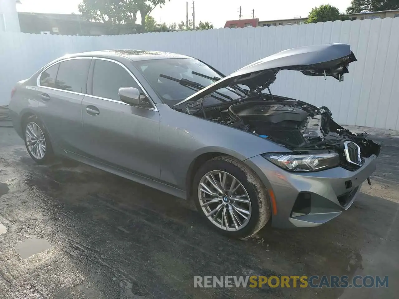 4 Photograph of a damaged car 3MW69FF07R8E87384 BMW 3 SERIES 2024