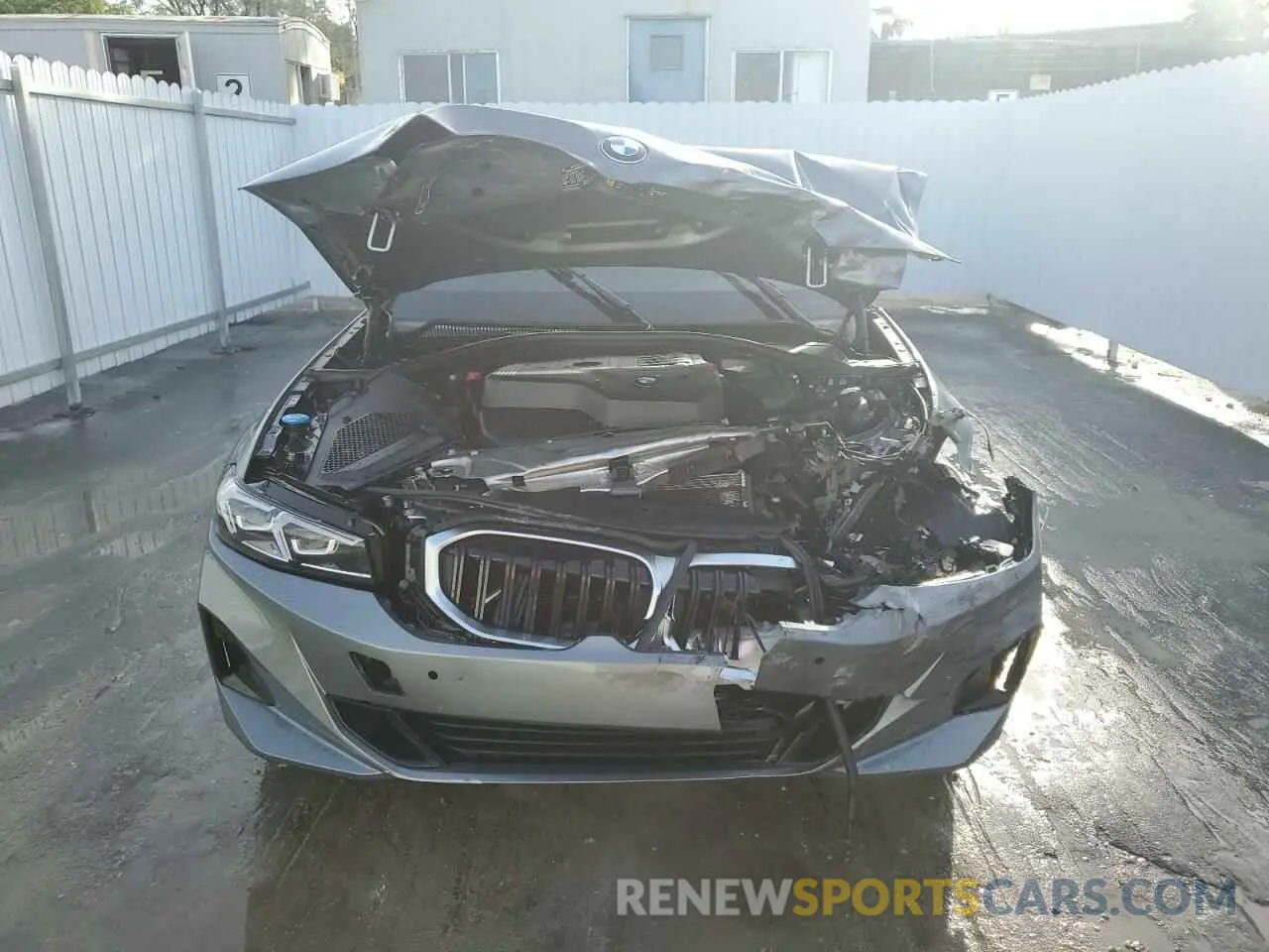 5 Photograph of a damaged car 3MW69FF07R8E87384 BMW 3 SERIES 2024
