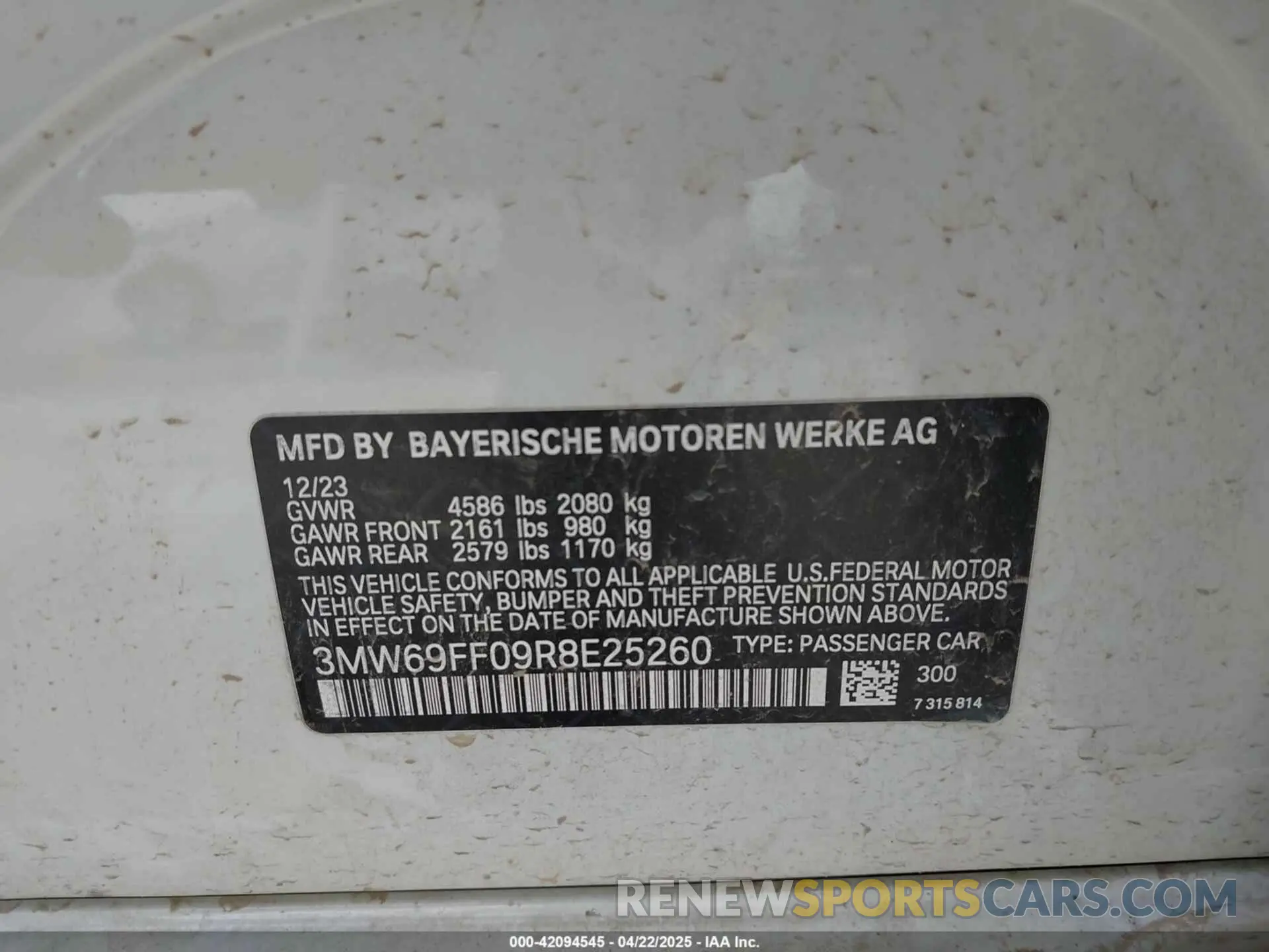 9 Photograph of a damaged car 3MW69FF09R8E25260 BMW 3 SERIES 2024