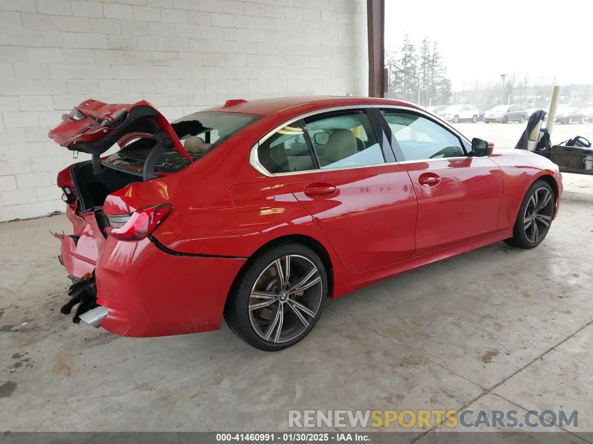 4 Photograph of a damaged car 3MW69FF0XR8E13747 BMW 3 SERIES 2024