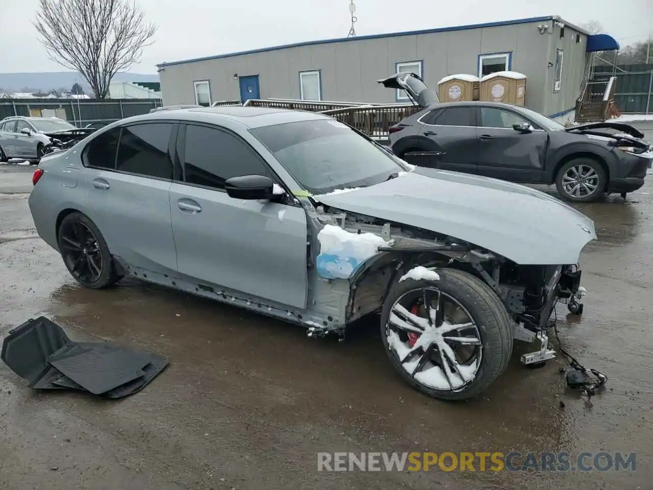 4 Photograph of a damaged car 3MW89FF00R8E43879 BMW 3 SERIES 2024