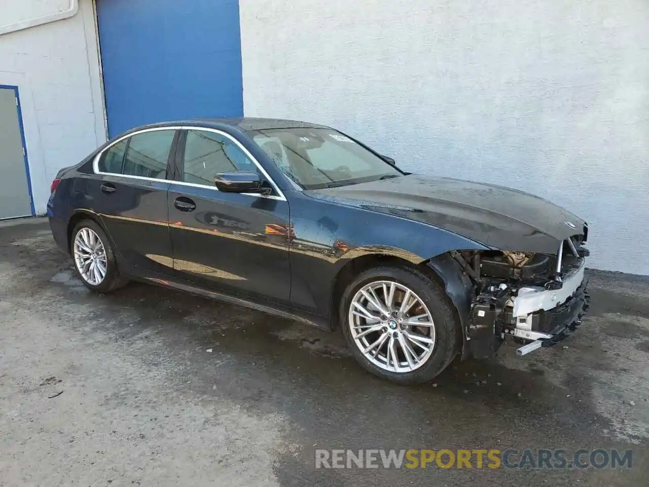 4 Photograph of a damaged car 3MW89FF01R8D92988 BMW 3 SERIES 2024