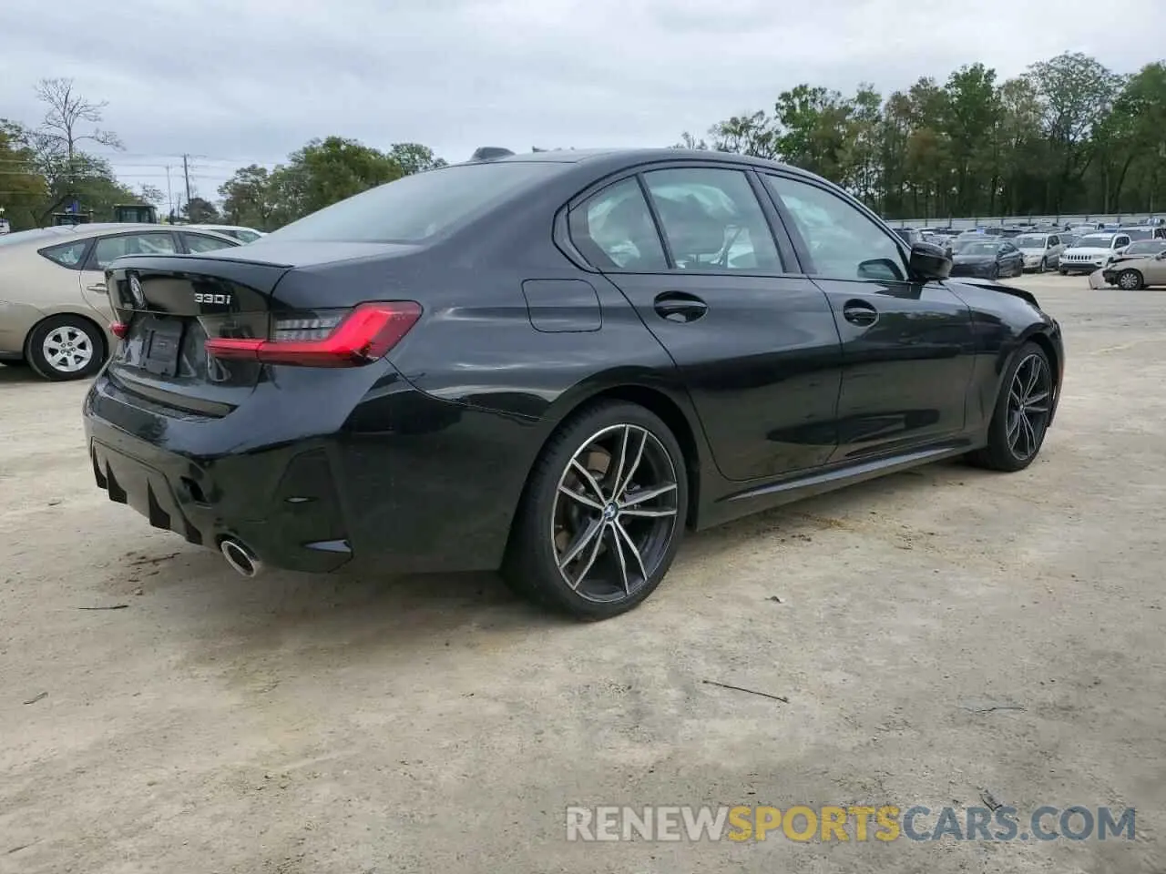 3 Photograph of a damaged car 3MW89FF01R8E65387 BMW 3 SERIES 2024