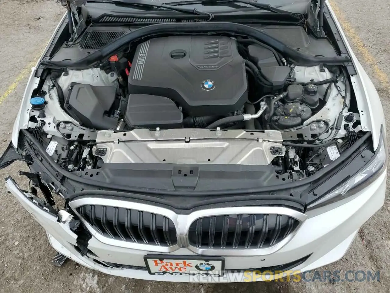 12 Photograph of a damaged car 3MW89FF03R8E14781 BMW 3 SERIES 2024
