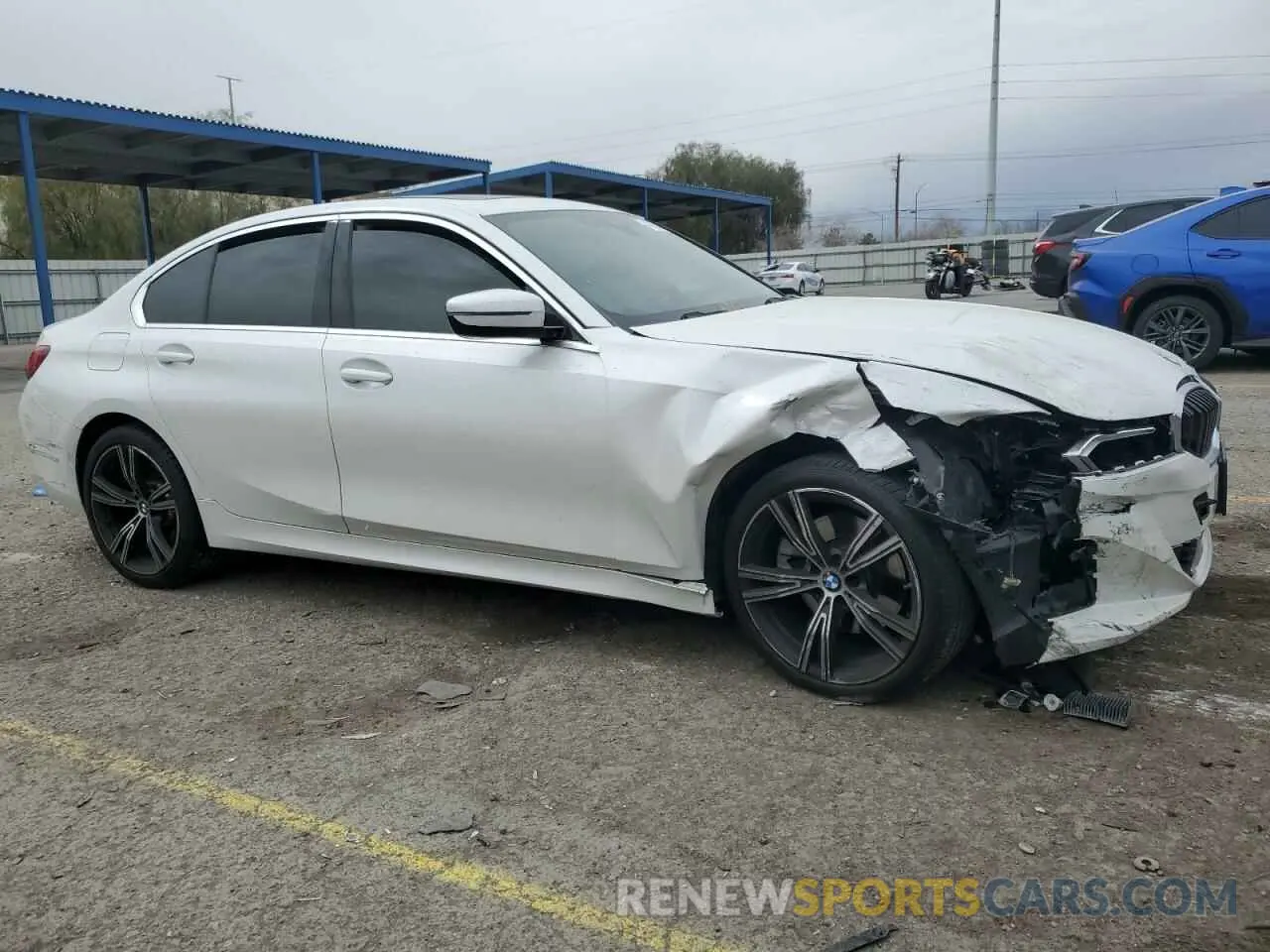 4 Photograph of a damaged car 3MW89FF03R8E14781 BMW 3 SERIES 2024