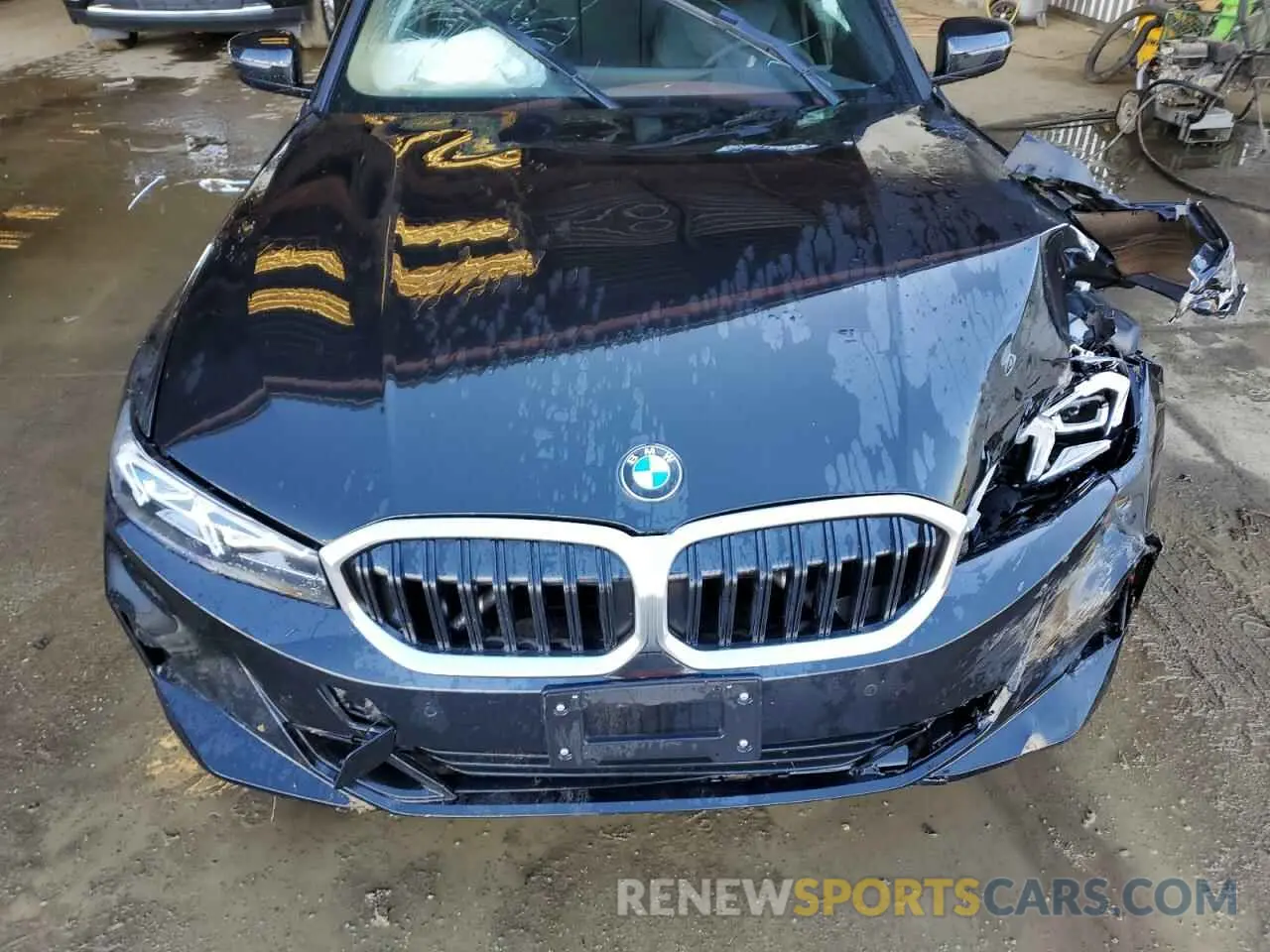 11 Photograph of a damaged car 3MW89FF03R8E48364 BMW 3 SERIES 2024
