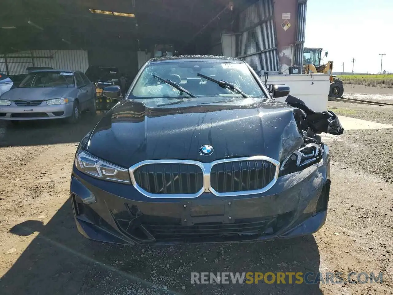 5 Photograph of a damaged car 3MW89FF03R8E48364 BMW 3 SERIES 2024