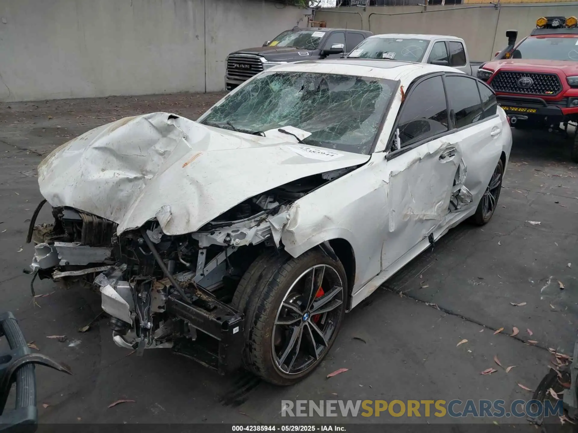 2 Photograph of a damaged car 3MW89FF04R8E44758 BMW 3 SERIES 2024