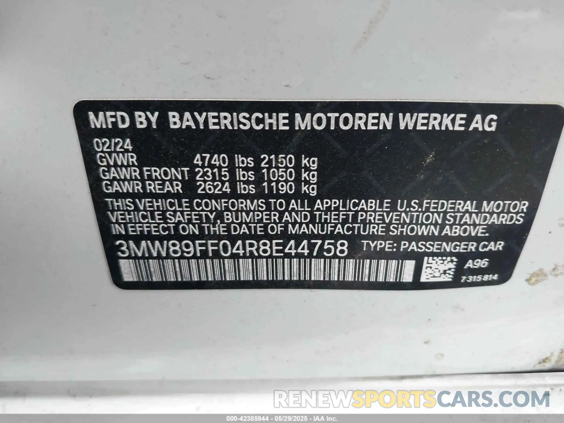 9 Photograph of a damaged car 3MW89FF04R8E44758 BMW 3 SERIES 2024