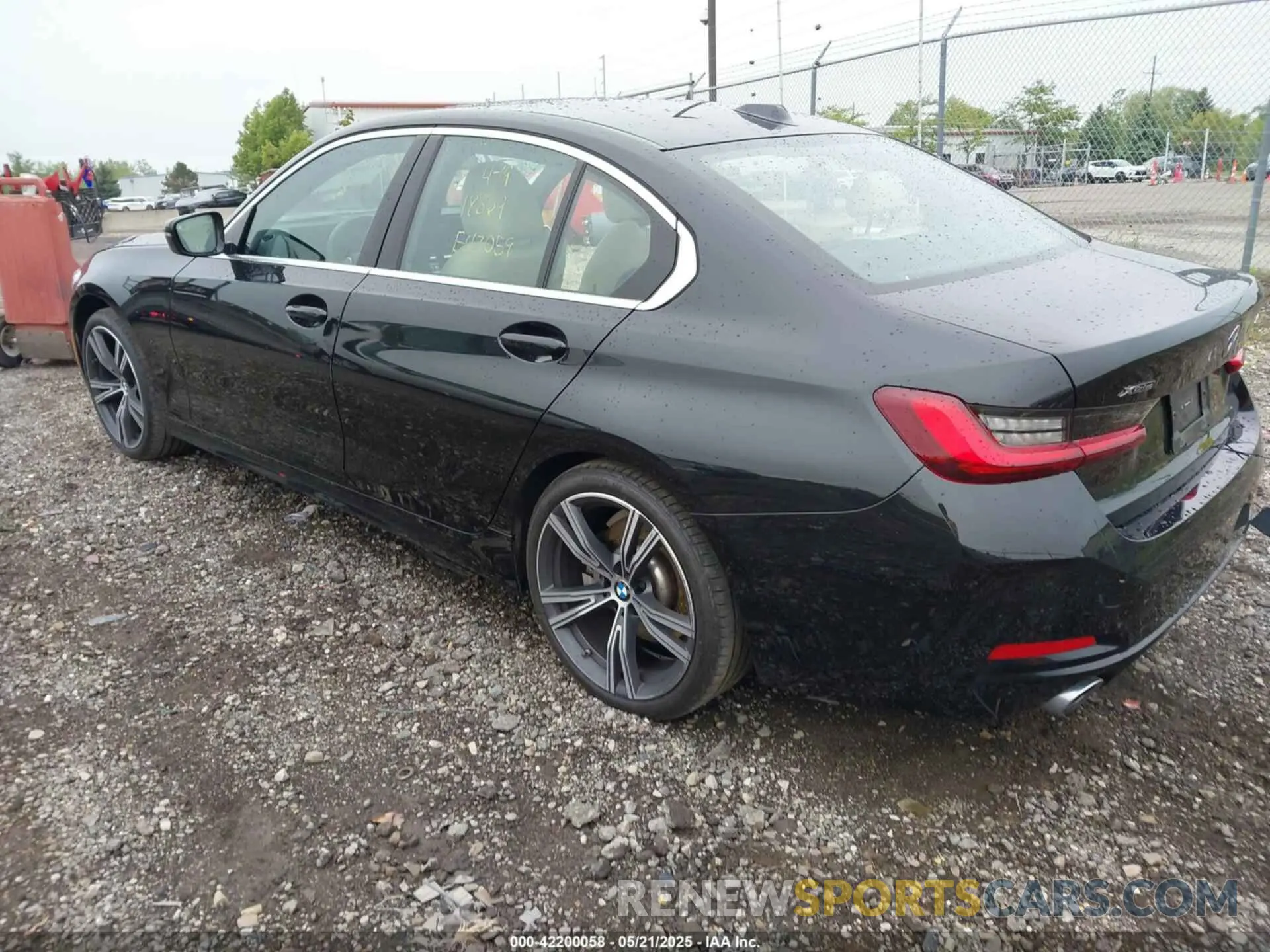3 Photograph of a damaged car 3MW89FF04R8E47059 BMW 3 SERIES 2024