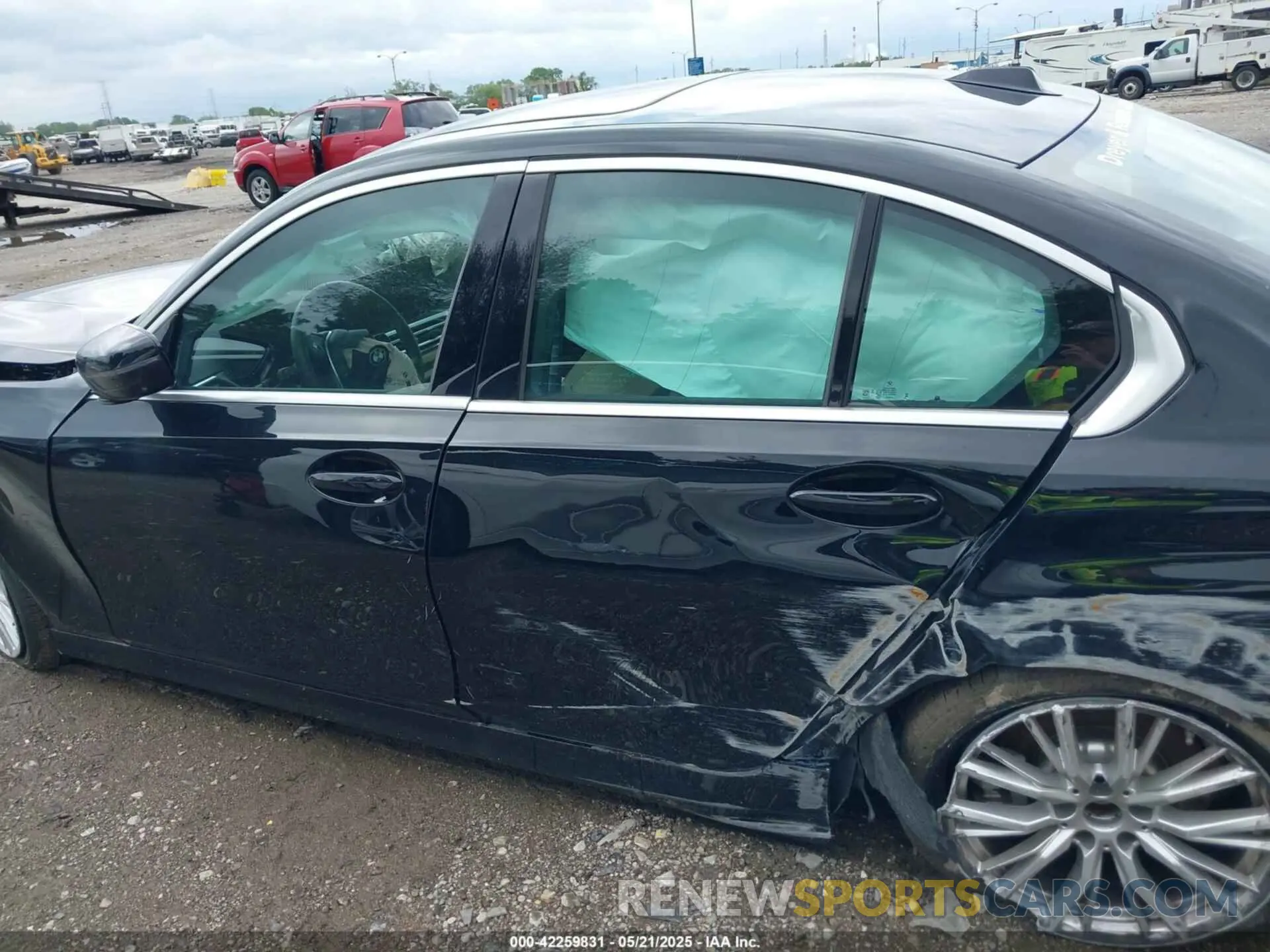 14 Photograph of a damaged car 3MW89FF04R8E72821 BMW 3 SERIES 2024