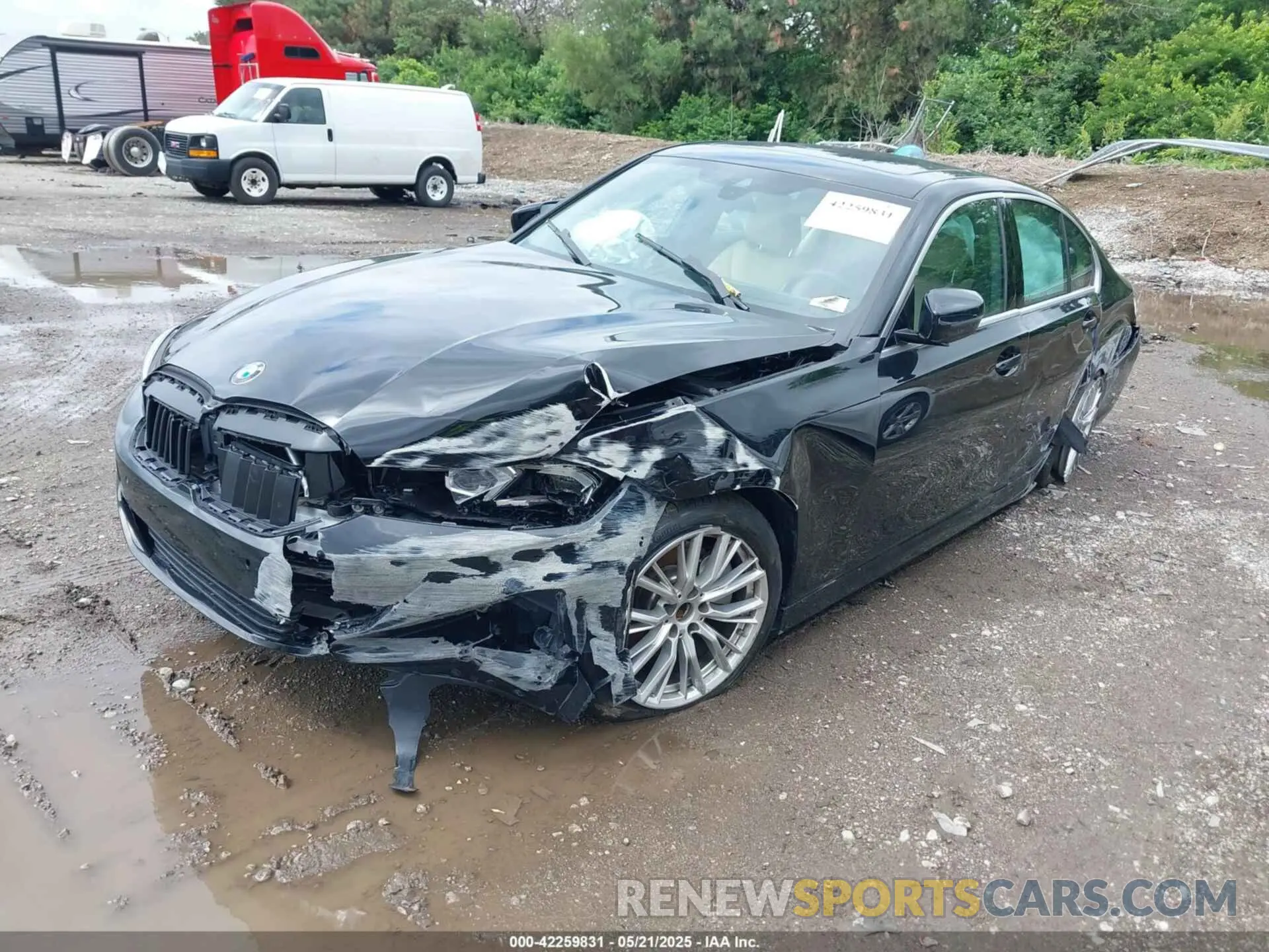 2 Photograph of a damaged car 3MW89FF04R8E72821 BMW 3 SERIES 2024