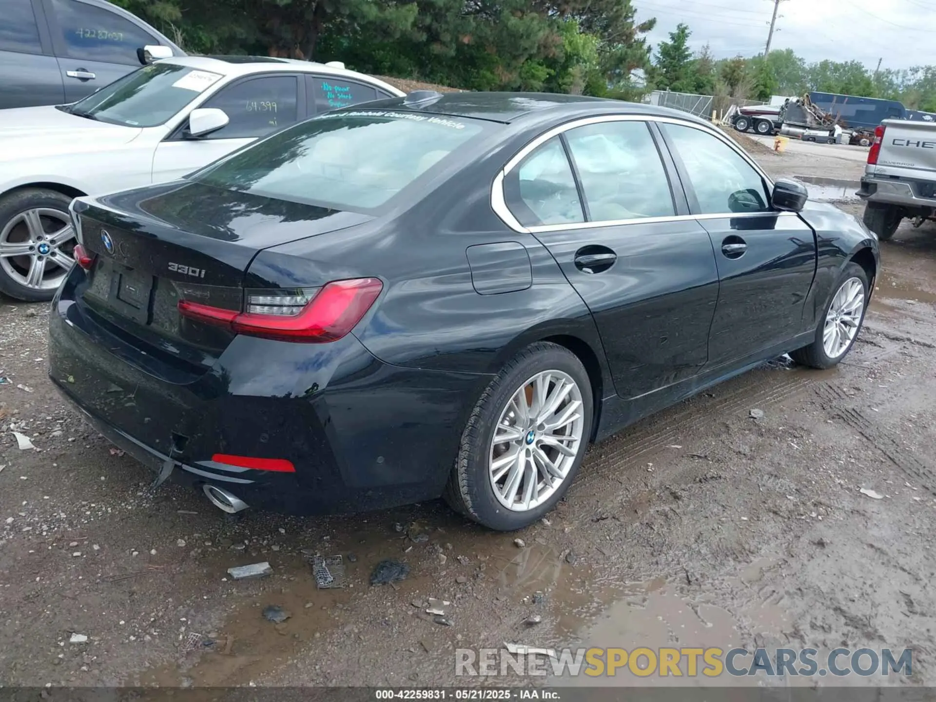 4 Photograph of a damaged car 3MW89FF04R8E72821 BMW 3 SERIES 2024