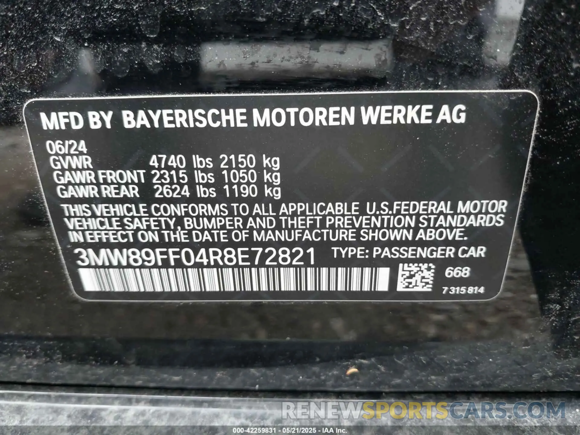9 Photograph of a damaged car 3MW89FF04R8E72821 BMW 3 SERIES 2024
