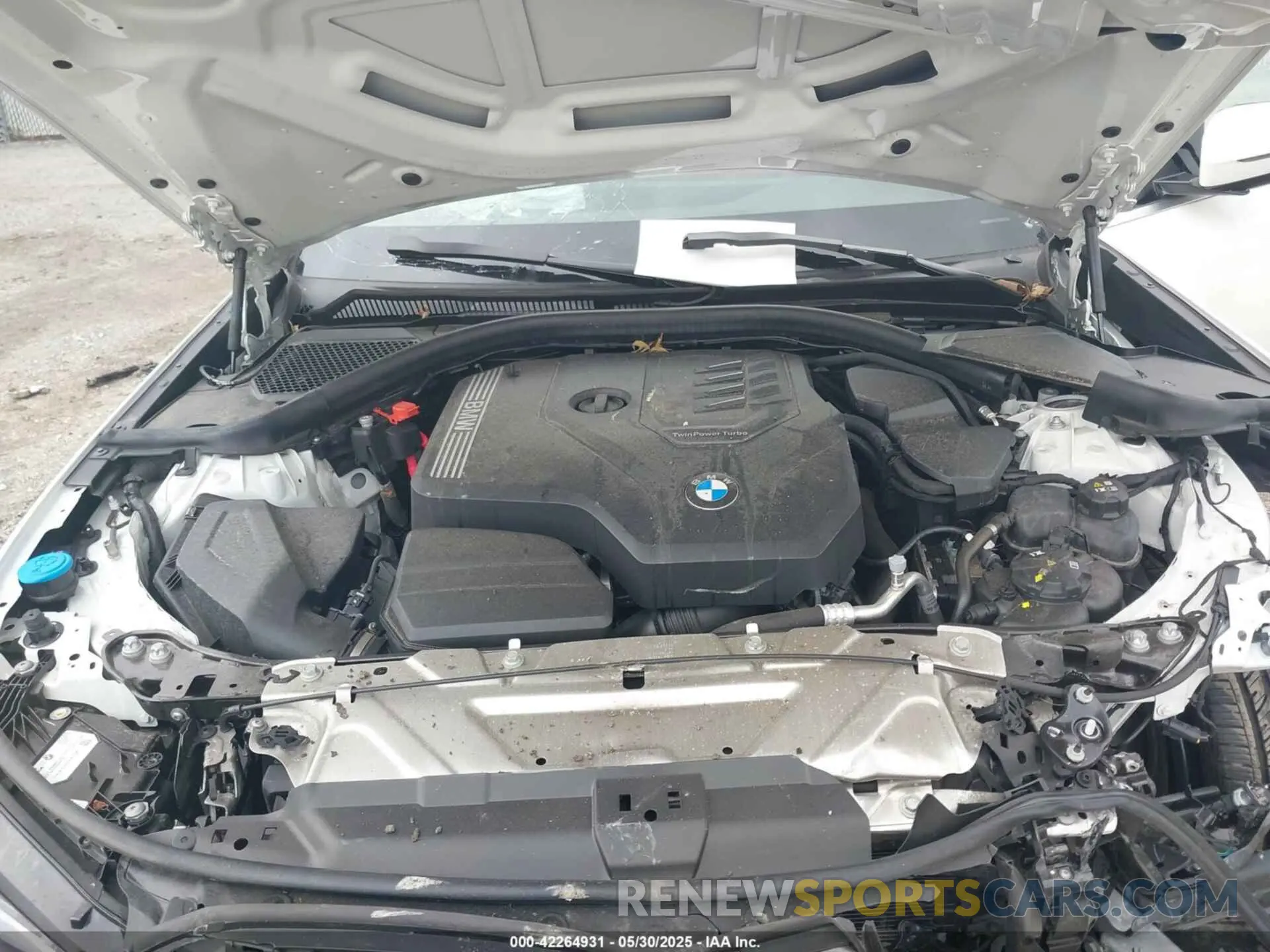 10 Photograph of a damaged car 3MW89FF05R8D96283 BMW 3 SERIES 2024