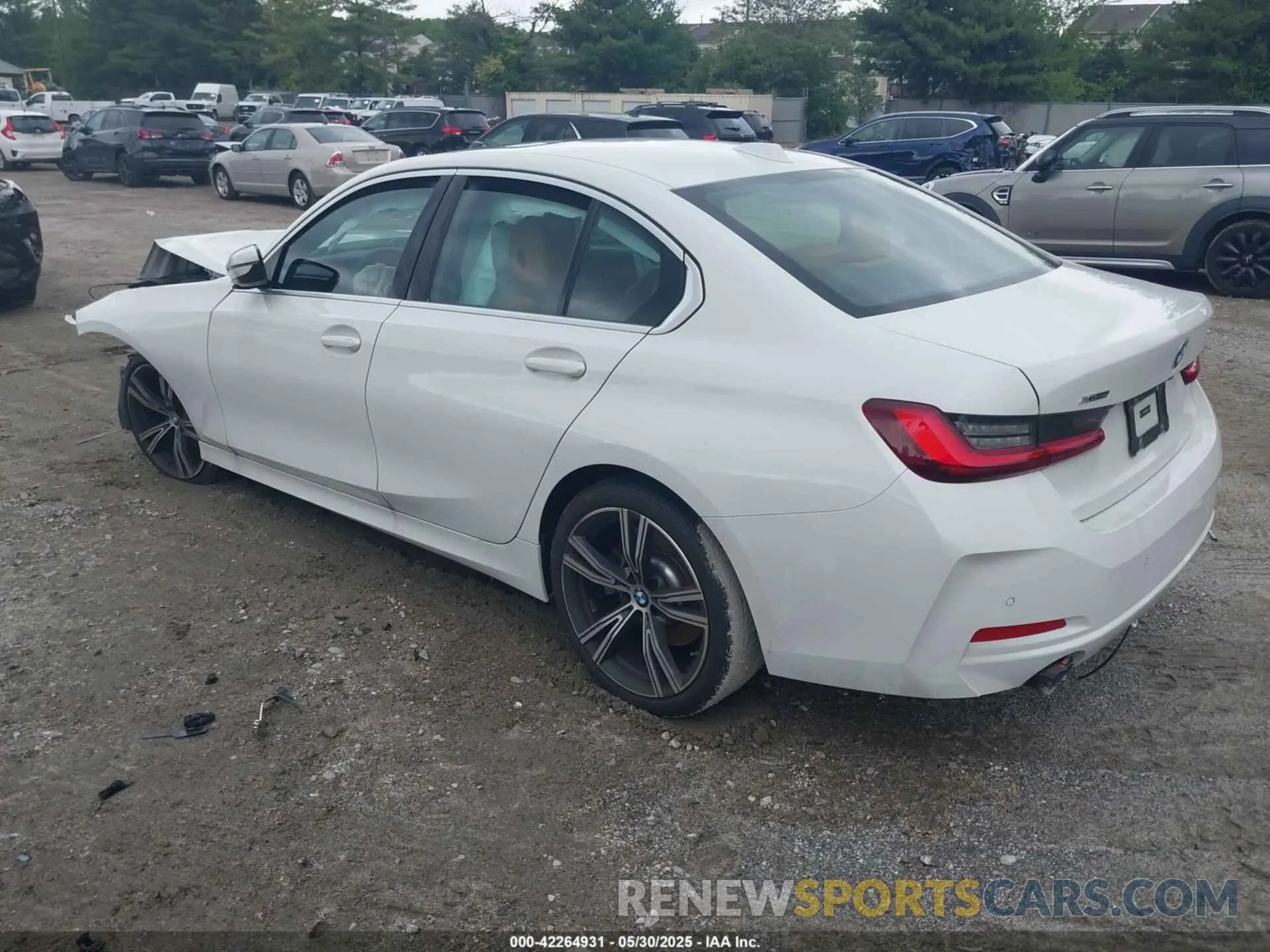 3 Photograph of a damaged car 3MW89FF05R8D96283 BMW 3 SERIES 2024