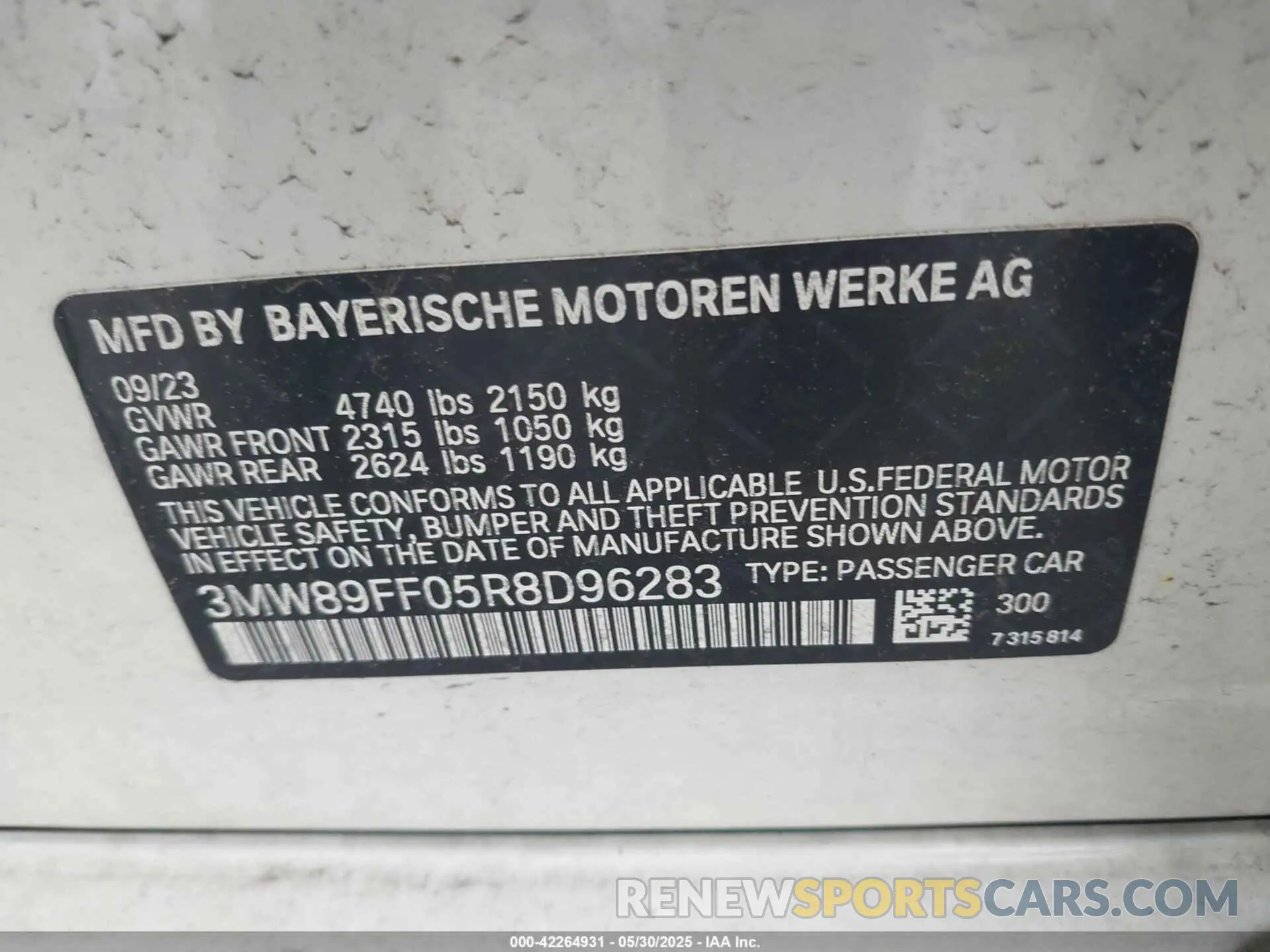 9 Photograph of a damaged car 3MW89FF05R8D96283 BMW 3 SERIES 2024
