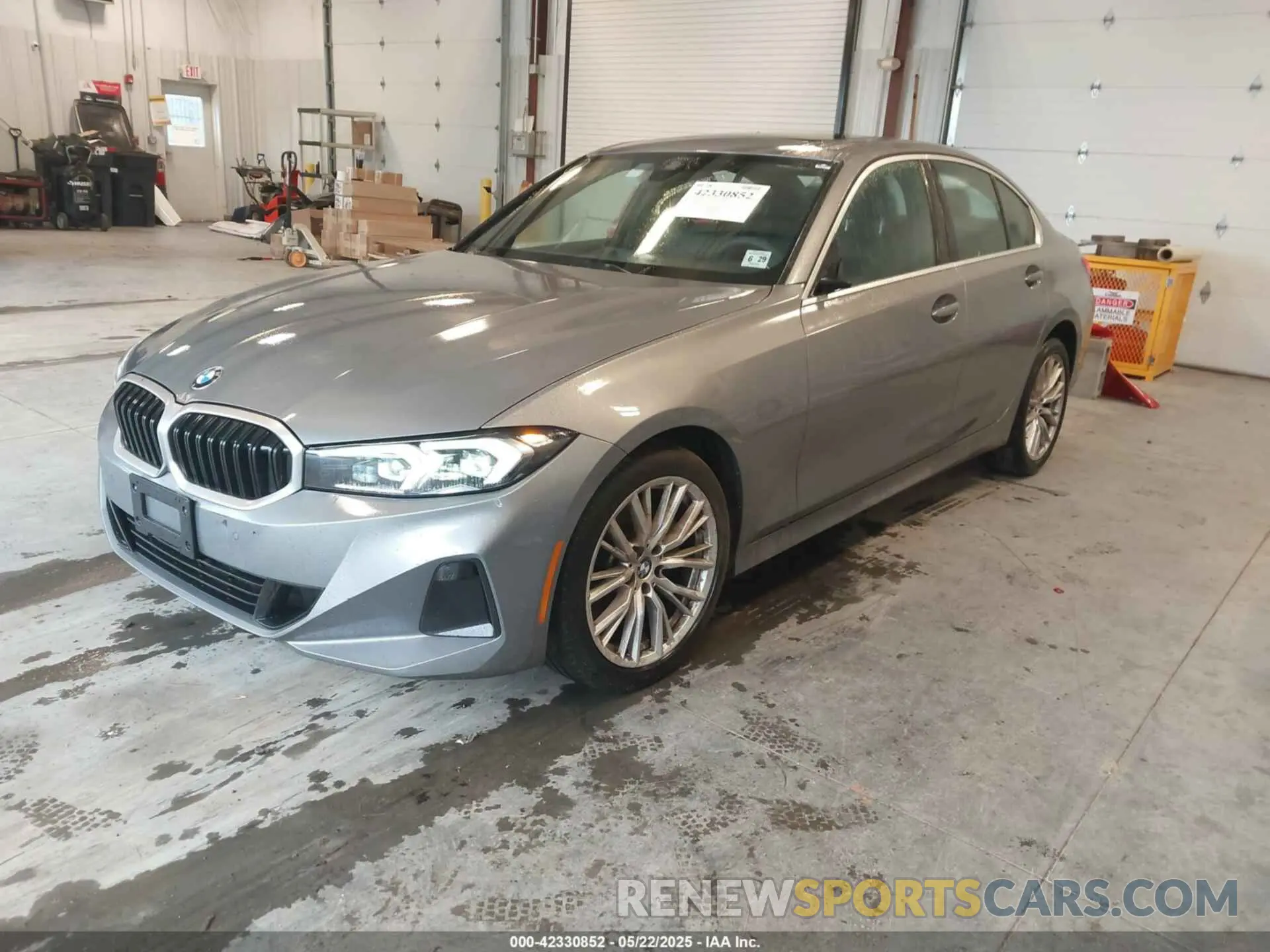 2 Photograph of a damaged car 3MW89FF05R8E54179 BMW 3 SERIES 2024