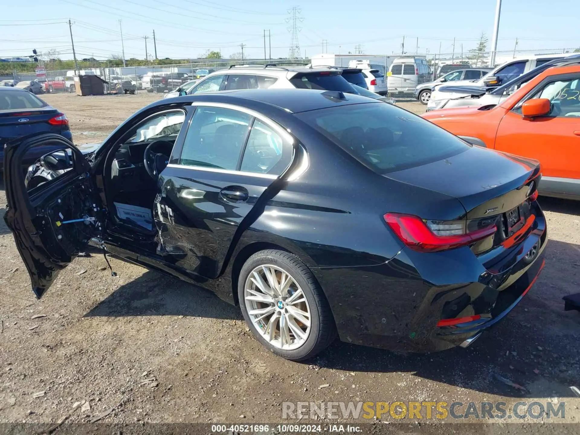 3 Photograph of a damaged car 3MW89FF06R8D89231 BMW 3 SERIES 2024