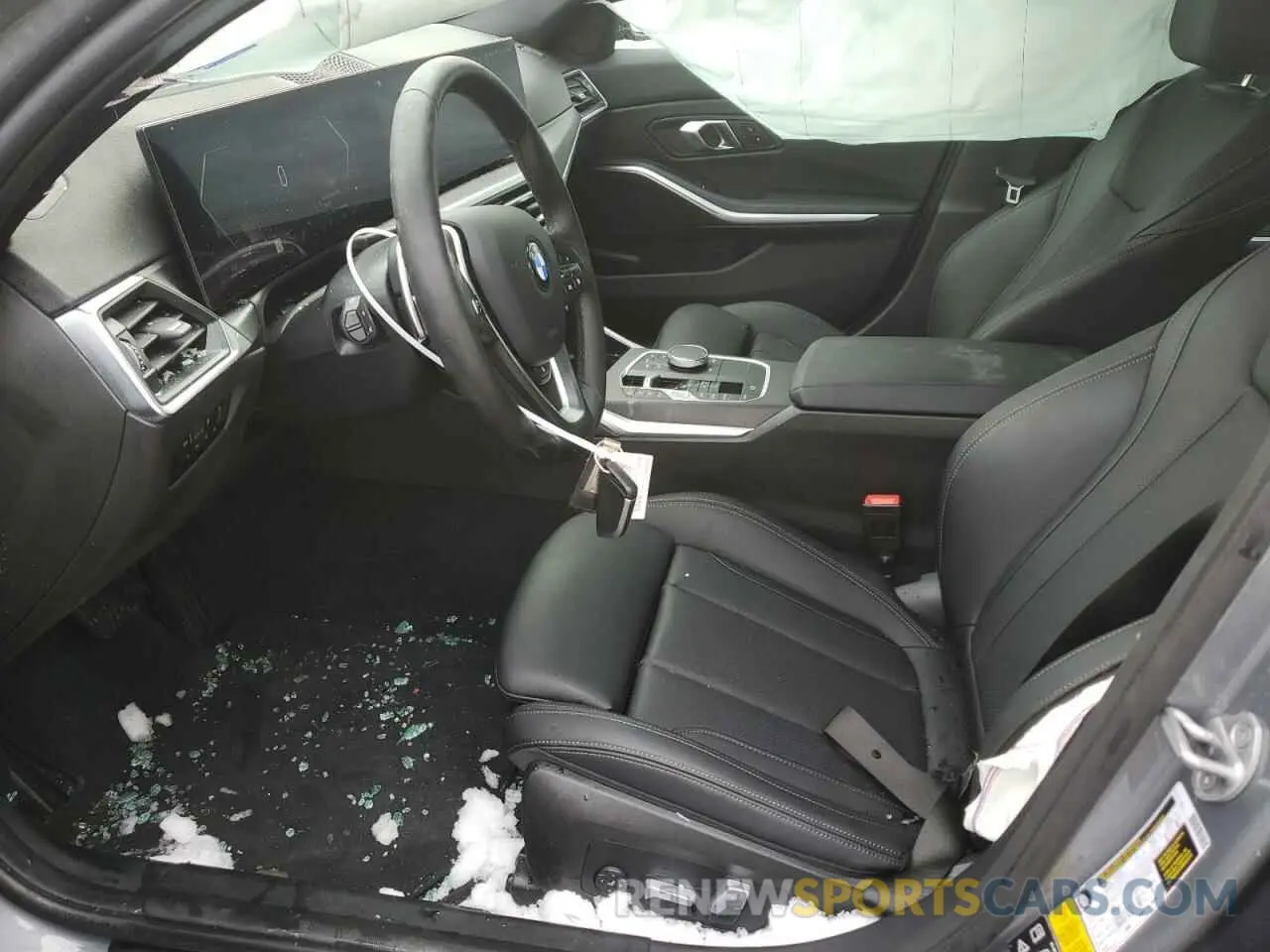 7 Photograph of a damaged car 3MW89FF06R8D90914 BMW 3 SERIES 2024