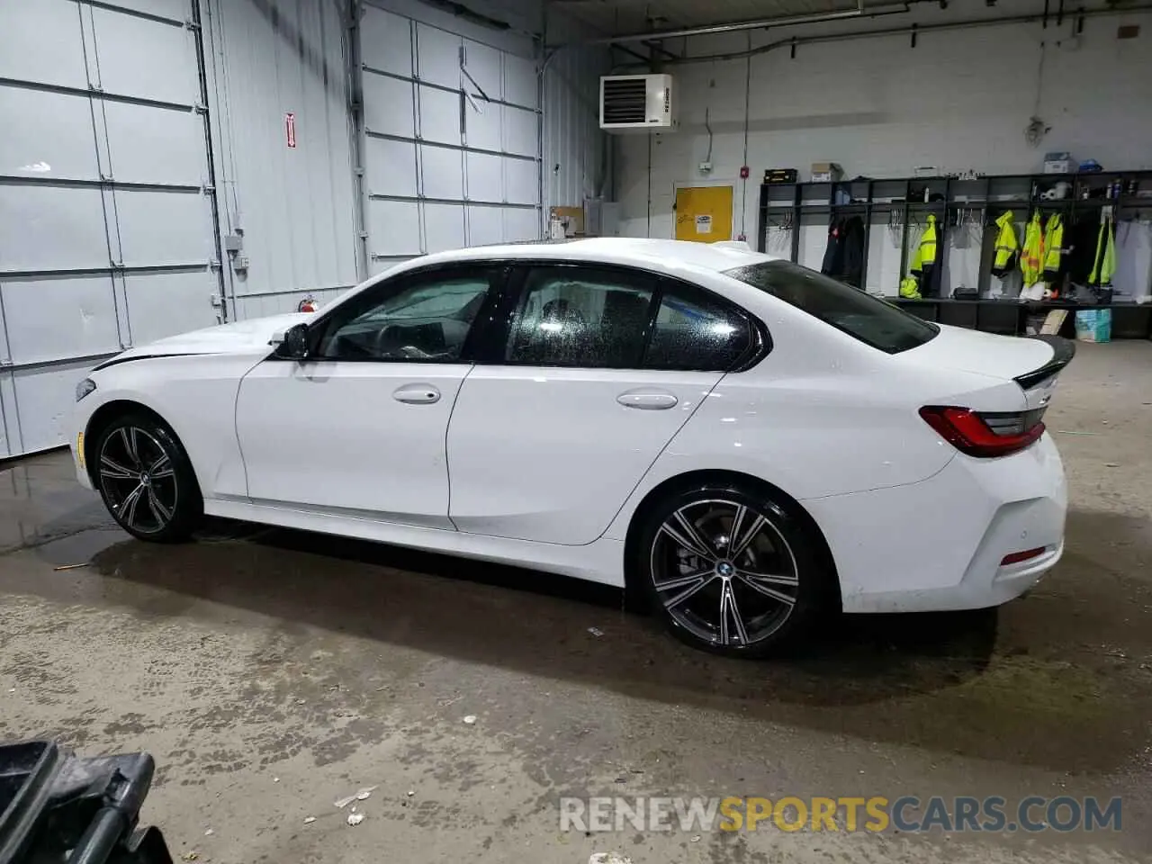 2 Photograph of a damaged car 3MW89FF06R8E36399 BMW 3 SERIES 2024
