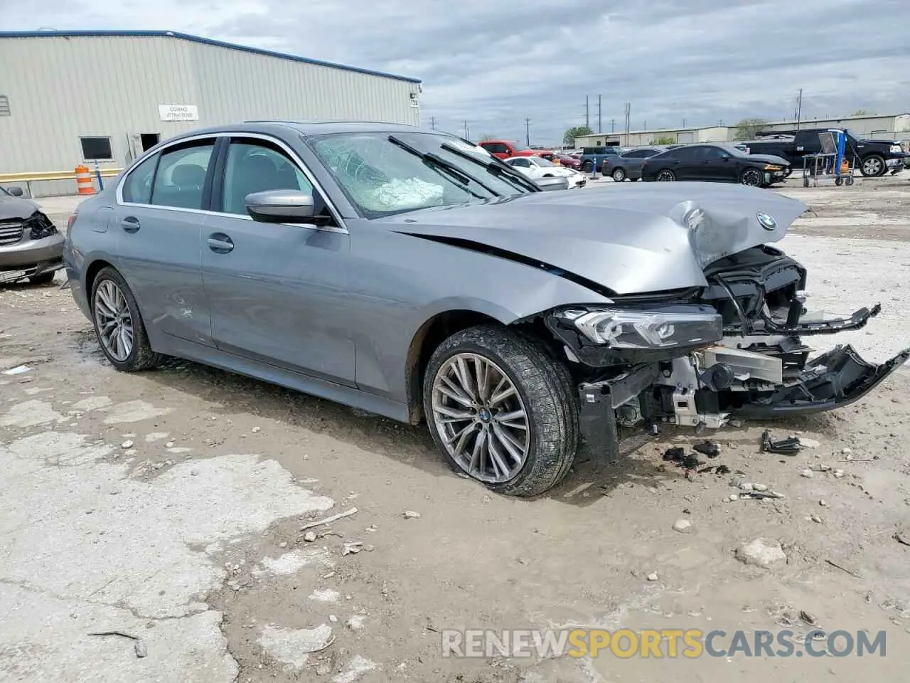 4 Photograph of a damaged car 3MW89FF08R8D83396 BMW 3 SERIES 2024