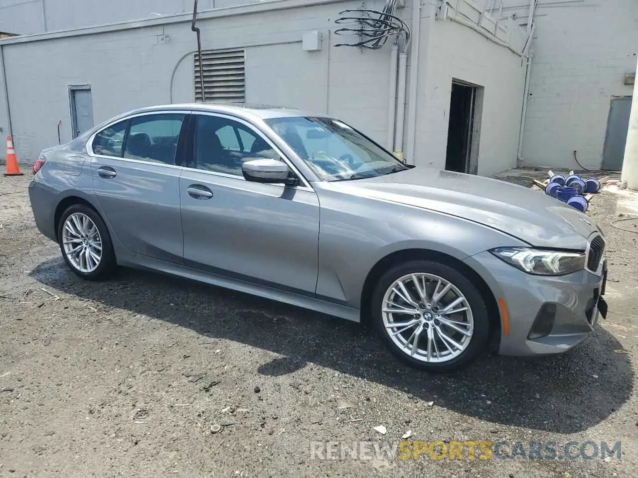4 Photograph of a damaged car 3MW89FF09R8E76881 BMW 3 SERIES 2024